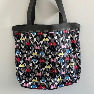 Minnie Mouse Disney Le Sport Sac Minnie with different colored bows